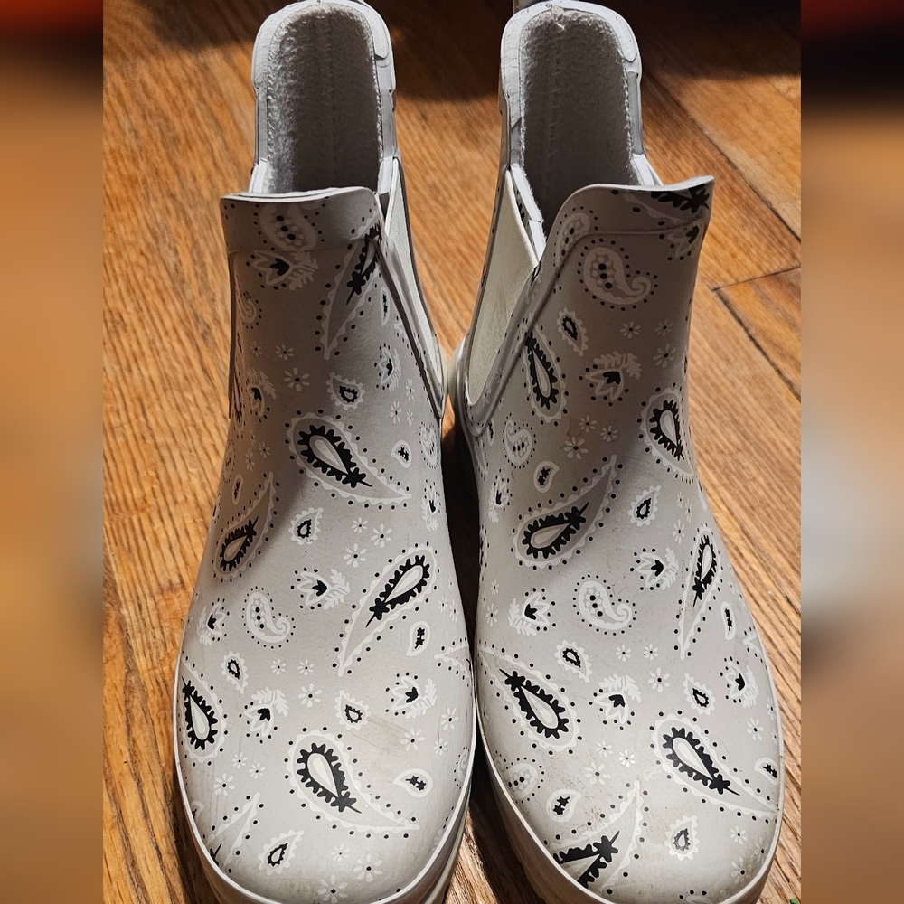 Keds Women's  Rain Boot Paisley Print Size 6